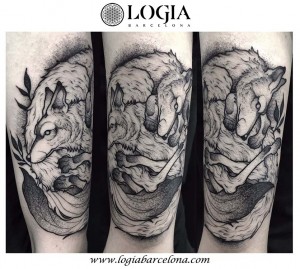 tatuaje-brazo-lobos-barcelona-uri-torras                   